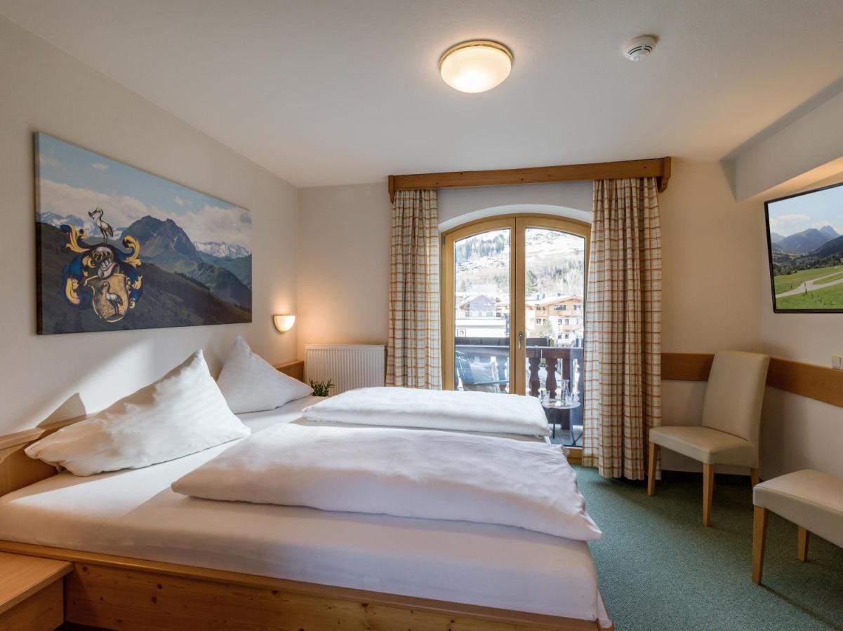 Alpen Glueck Hotel Unterm Rain Garni Kirchberg in Tirol Bilik gambar